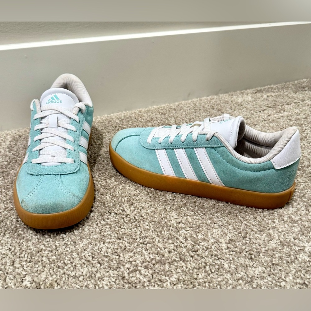 P adidas Kids' VL Court 3.0 Sneaker; sz 4